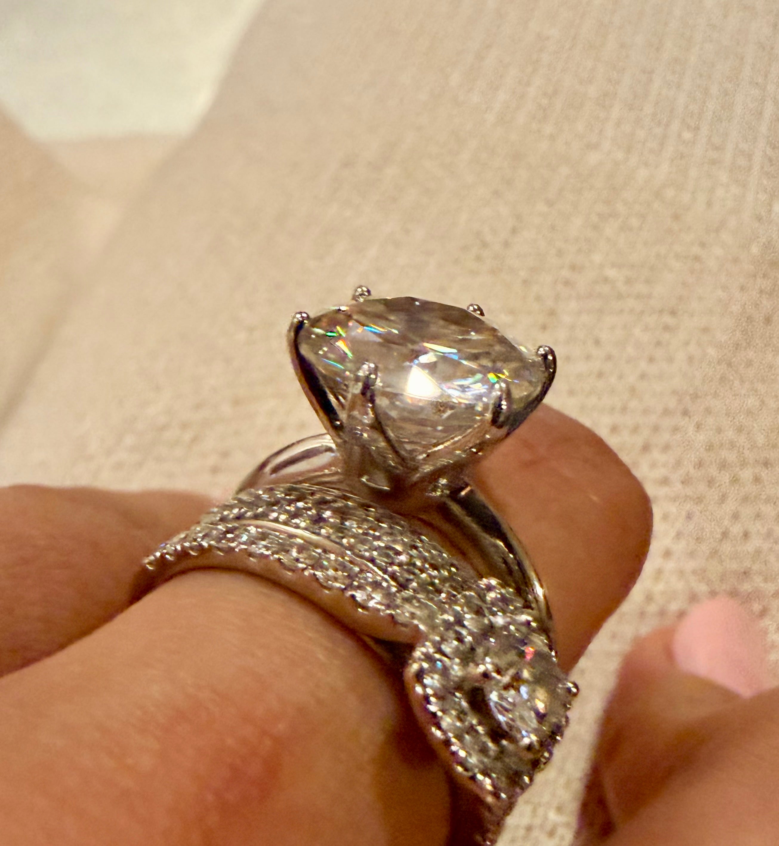 Anel Solitário Infinity Moissanite