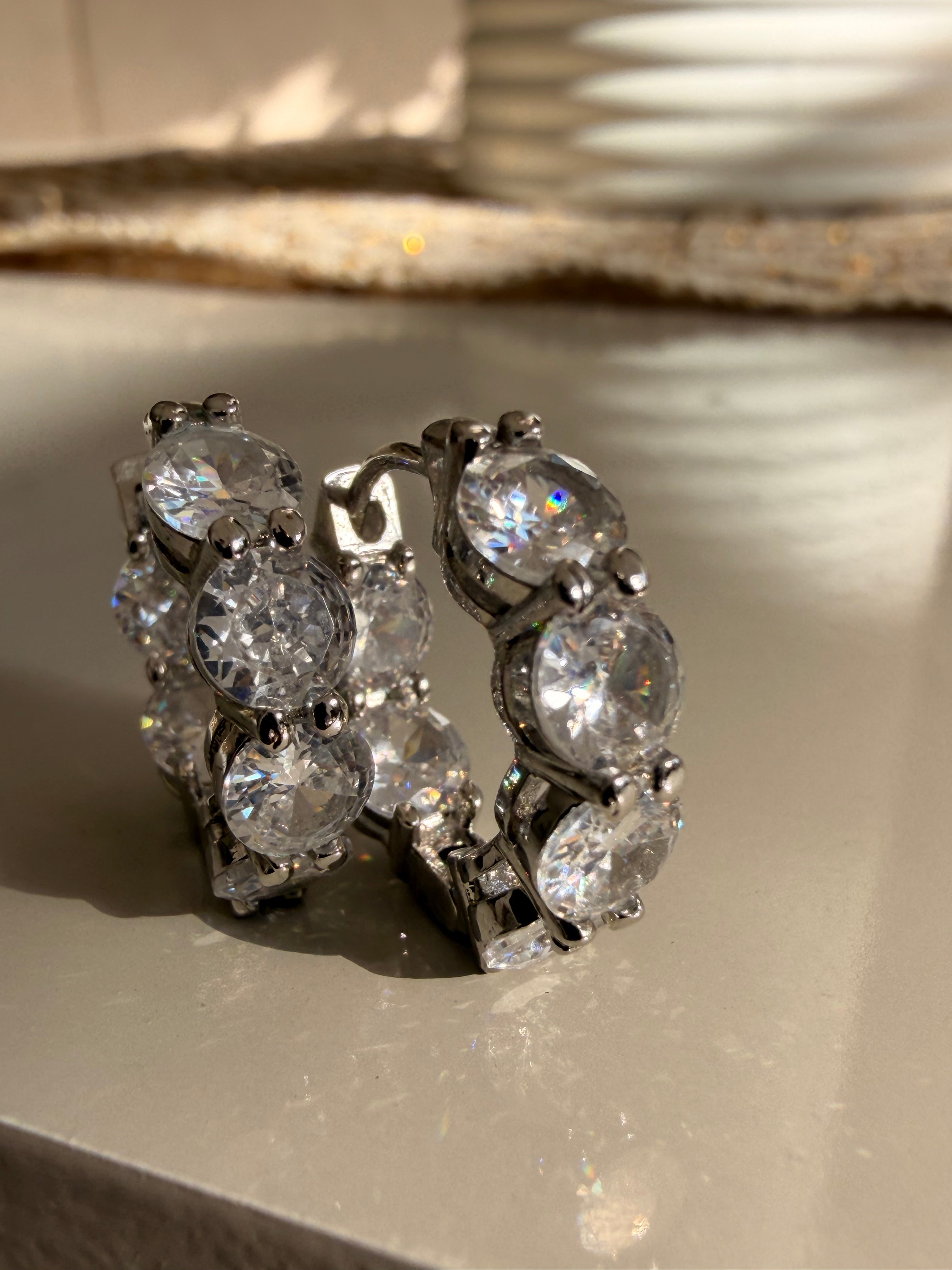 Brinco Argola Zircônias